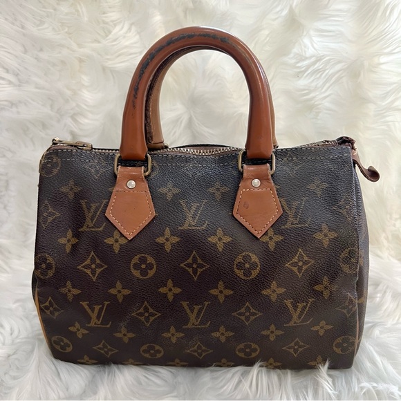 Louis Vuitton Handbags - Louis Vuitton Vintage French Company Speedy 25